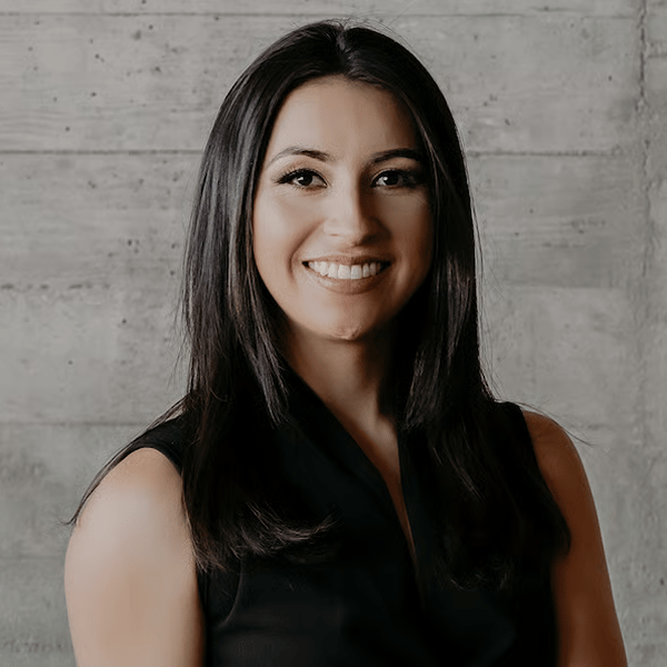 Camila Loving Brentwood, CA Real Estate Agent Headshot