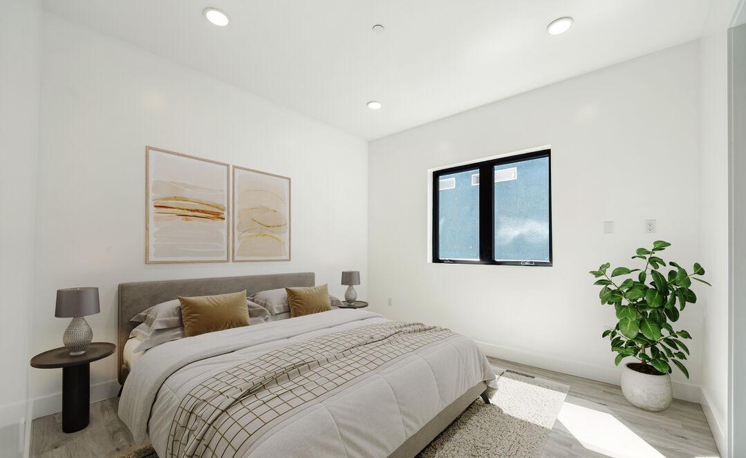 137 N Doheny Dr
