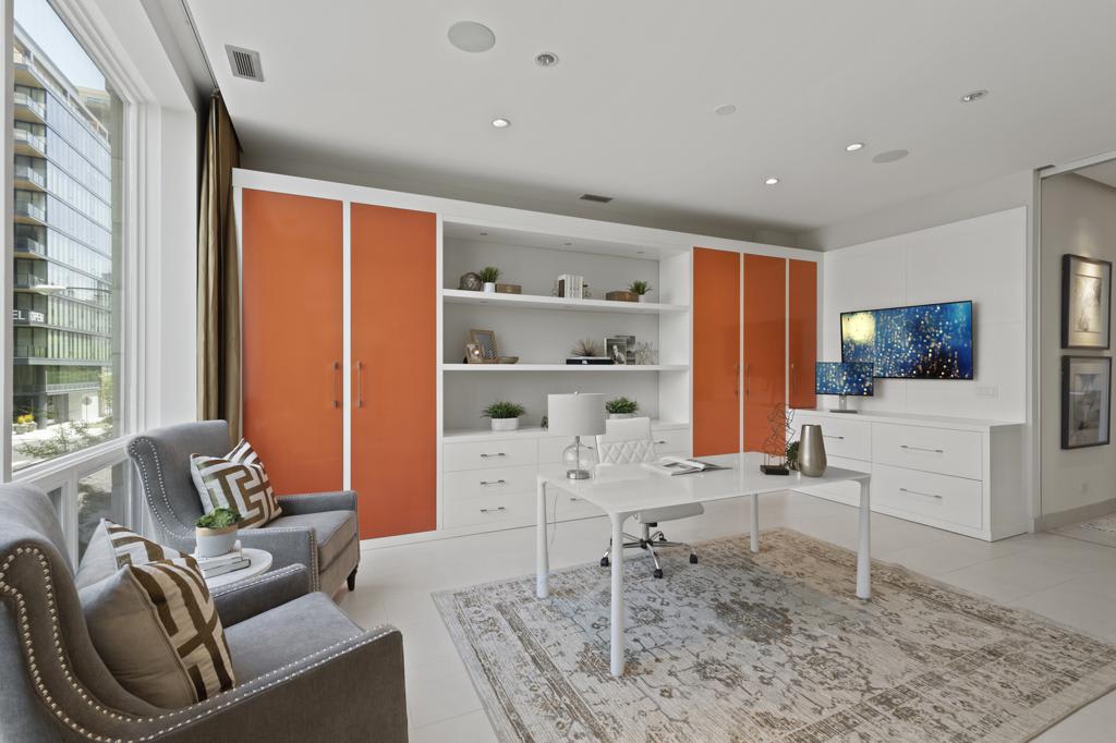 4 Bedroom with Rooftop Located in the Heart of River North