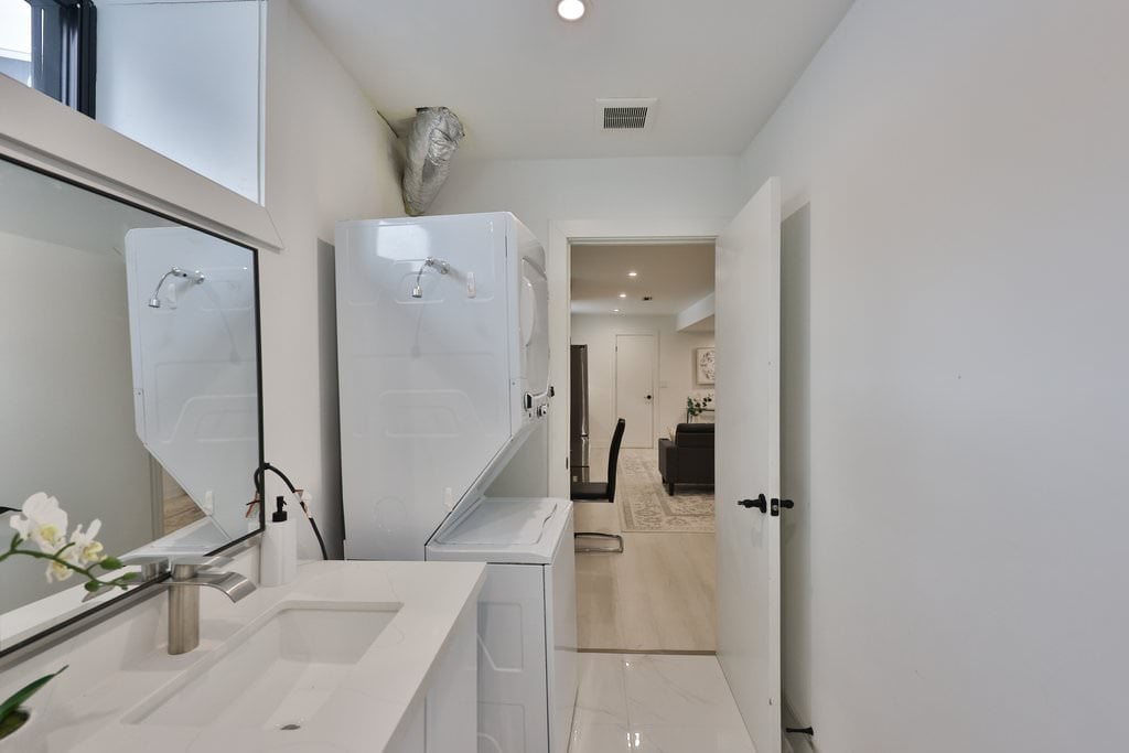 172 Royal York Rd