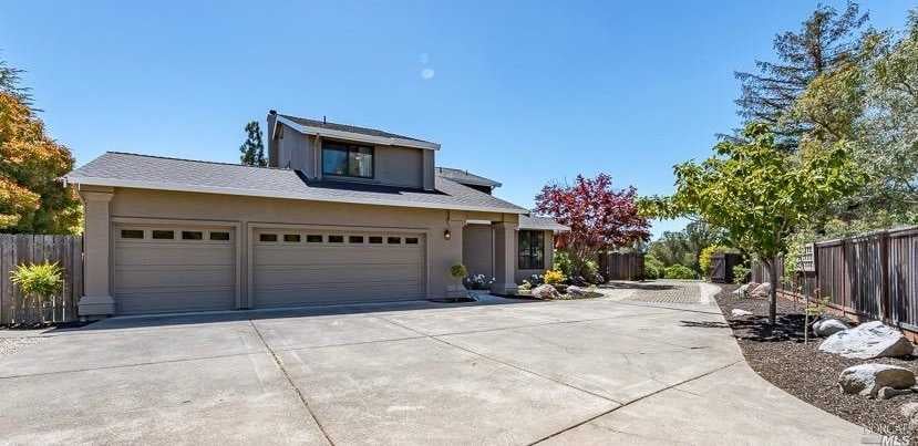 1047 Stonebridge Dr