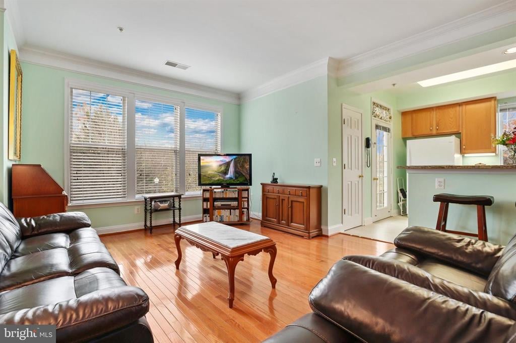  110 Chevy Chase St #205