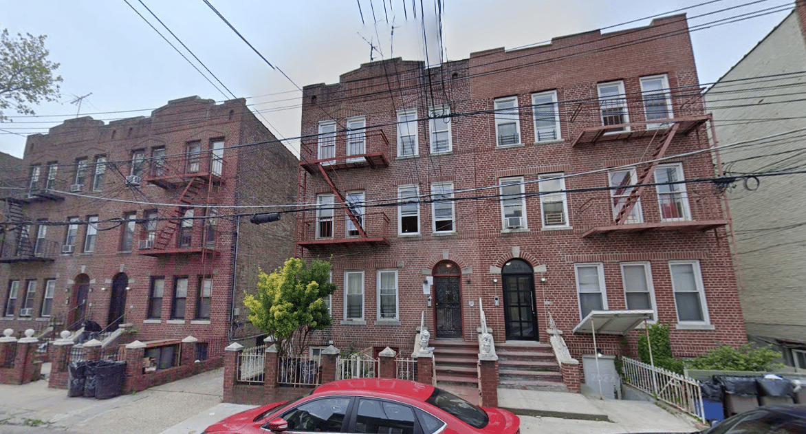 642 E 96th St