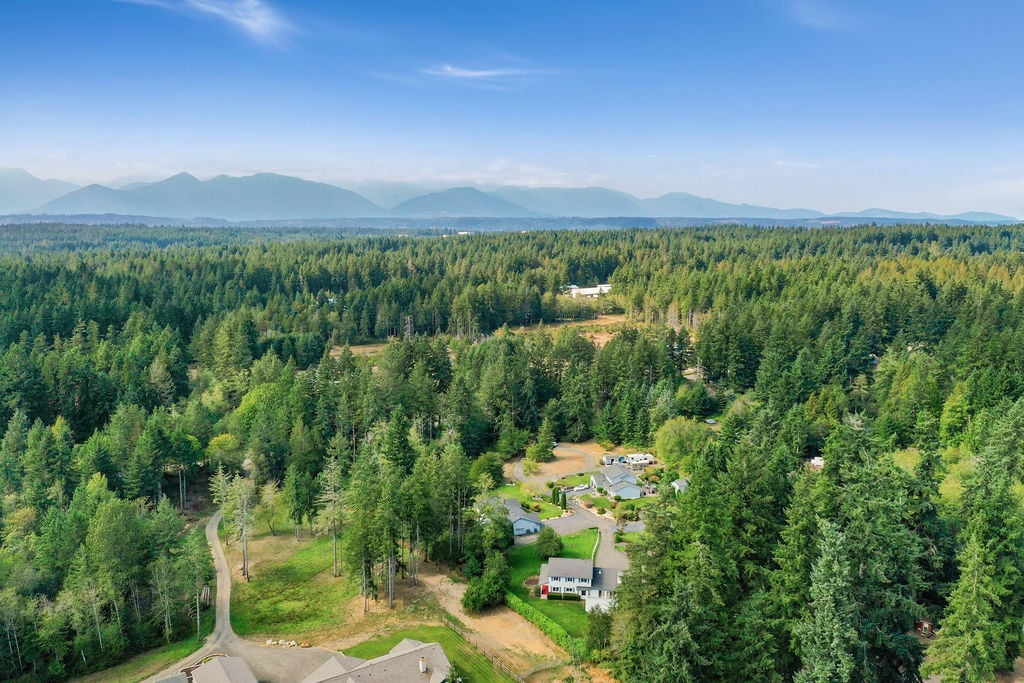 3055 NW Colonial Lane