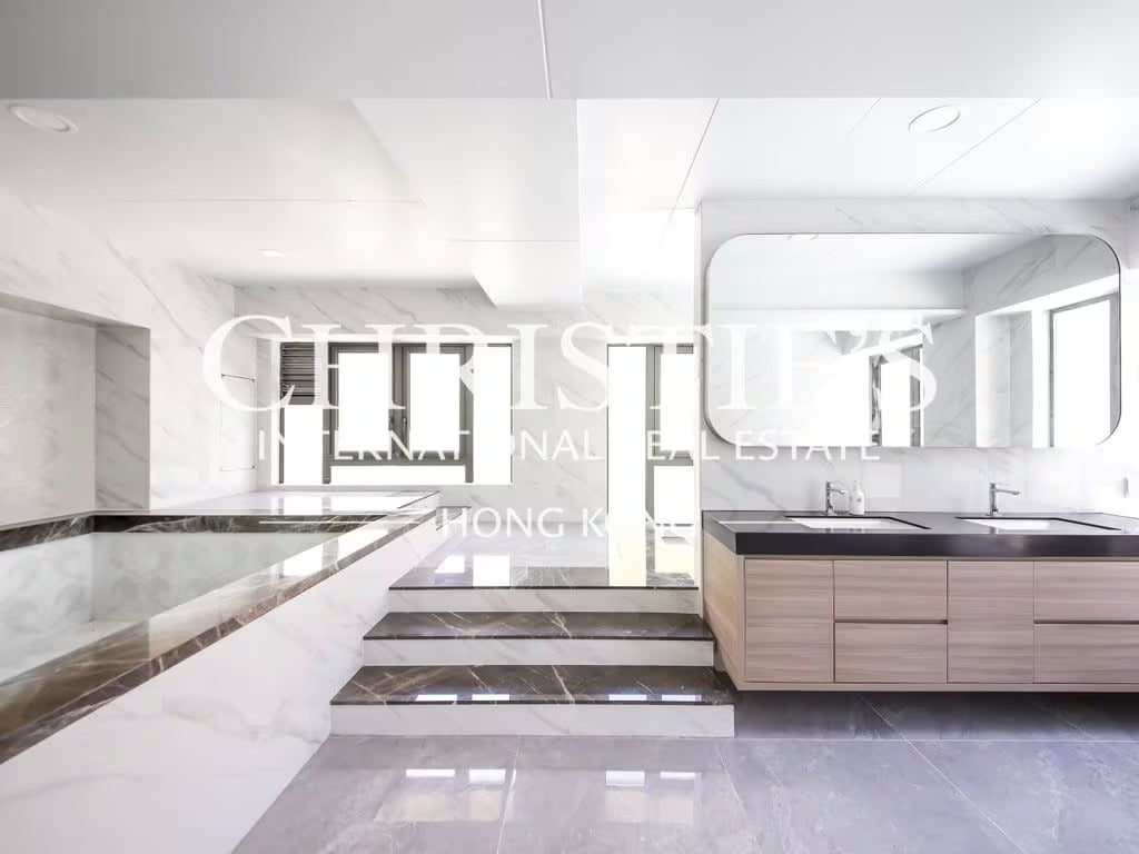 72 Repulse Bay Rd