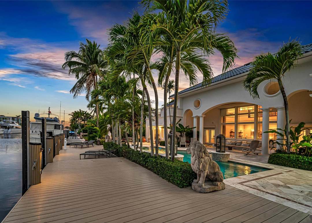 166 Royal Palm Dr