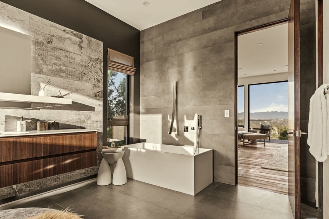 Aria Vista, Stradella Rd, 90077