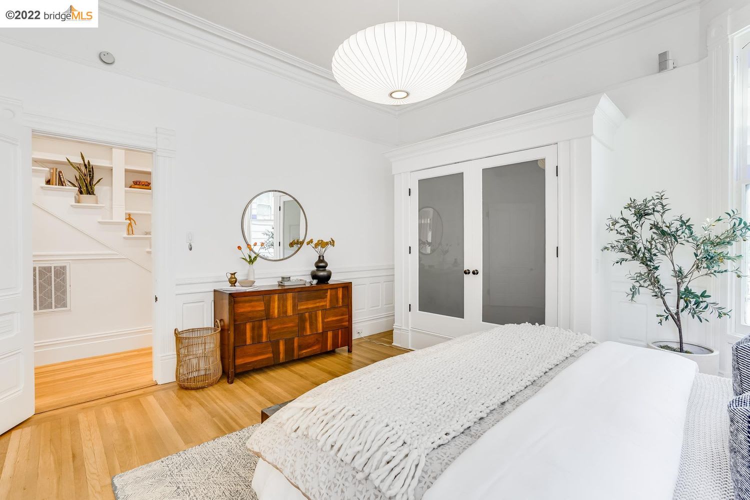 1170 S Van Vess Ave Unit: 2