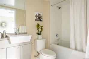 210-787 Tyee Rd