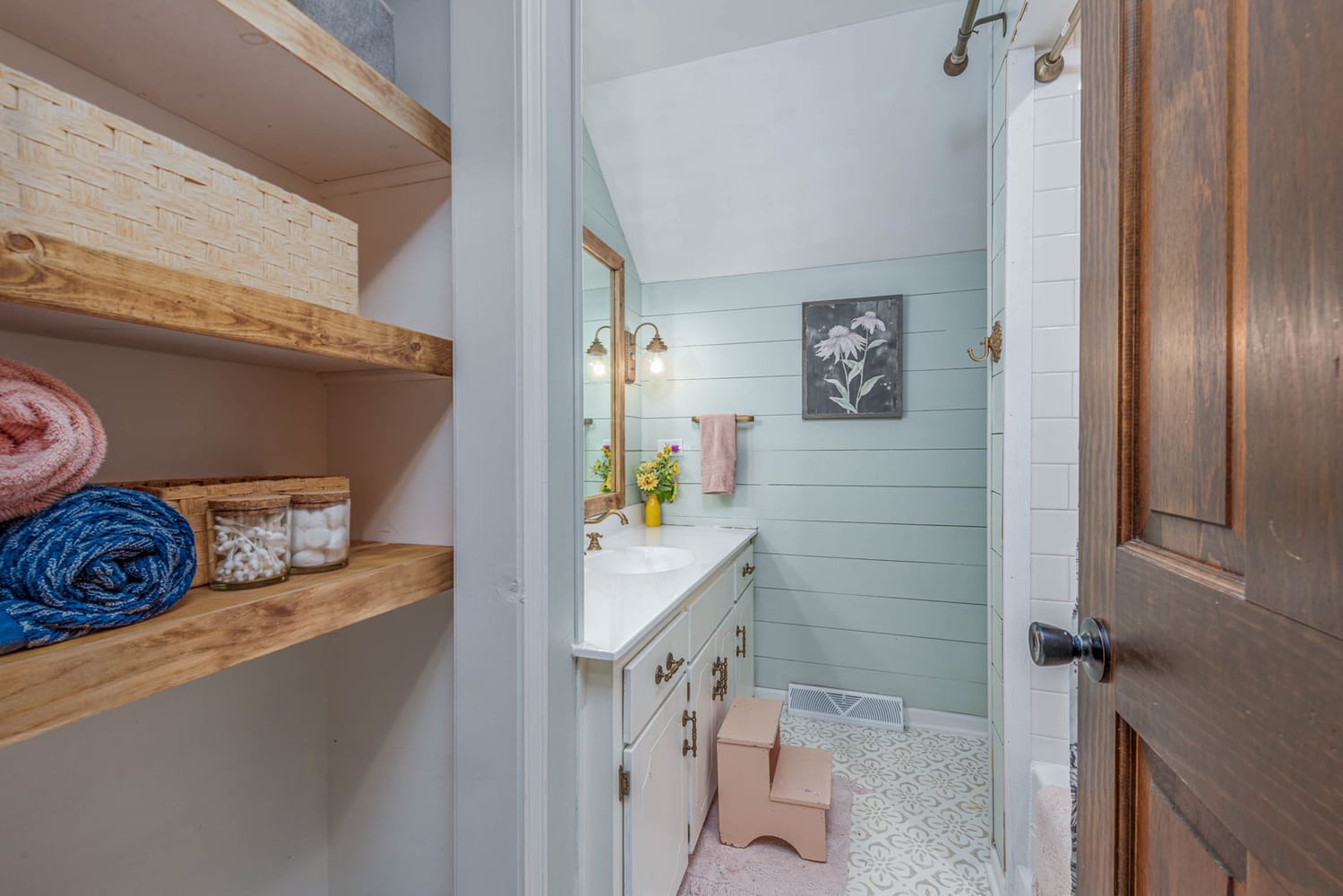 4029 Tamarack Trl S