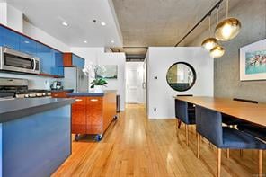 103-21 Erie St