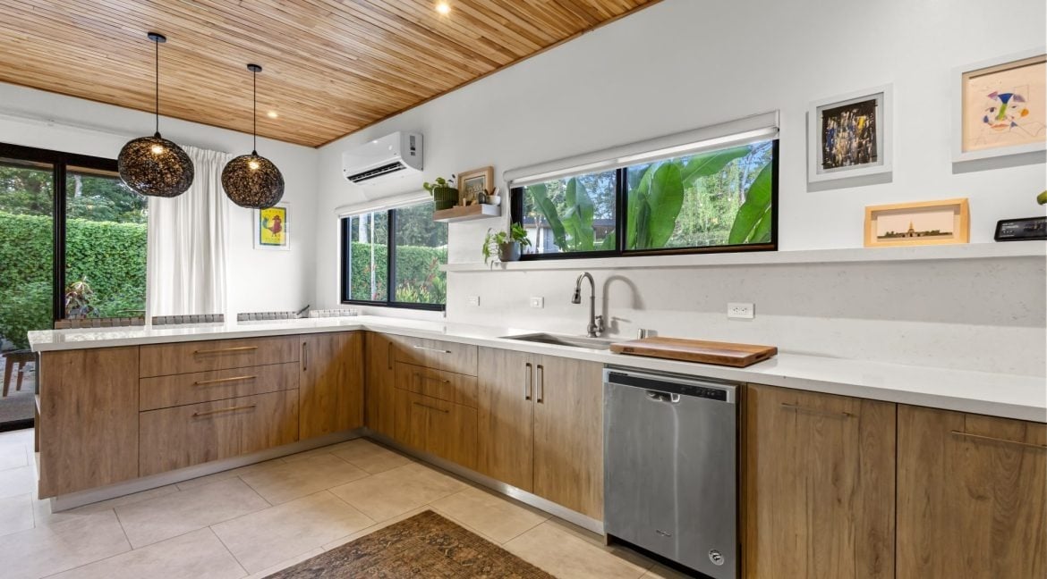 Solar Home With Guest Casitas, Tamarindo, Guanacaste
