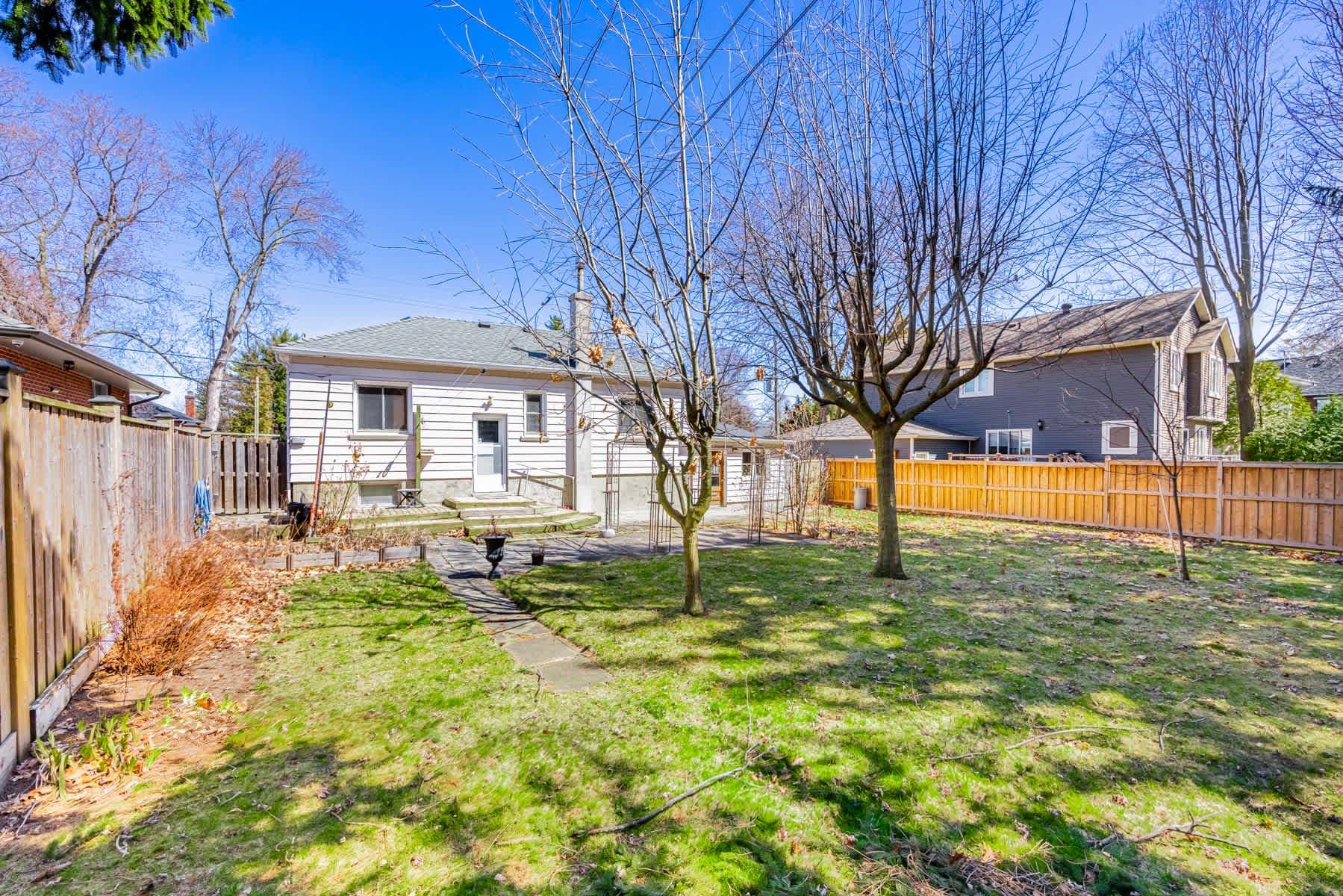 1578 Kenmuir Avenue