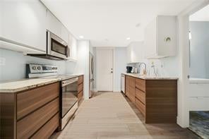 375 Kestrel St