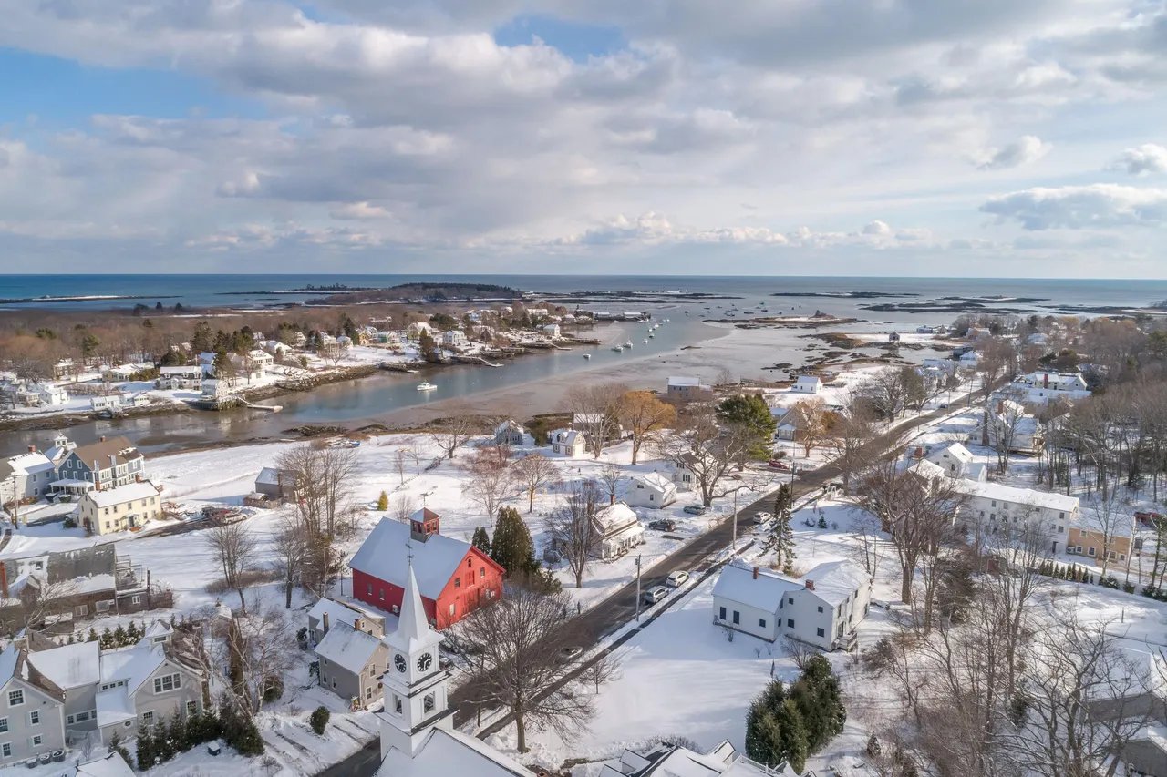 Home for Sale – 9 Langsford Road, Kennebunkport – $1,200,000