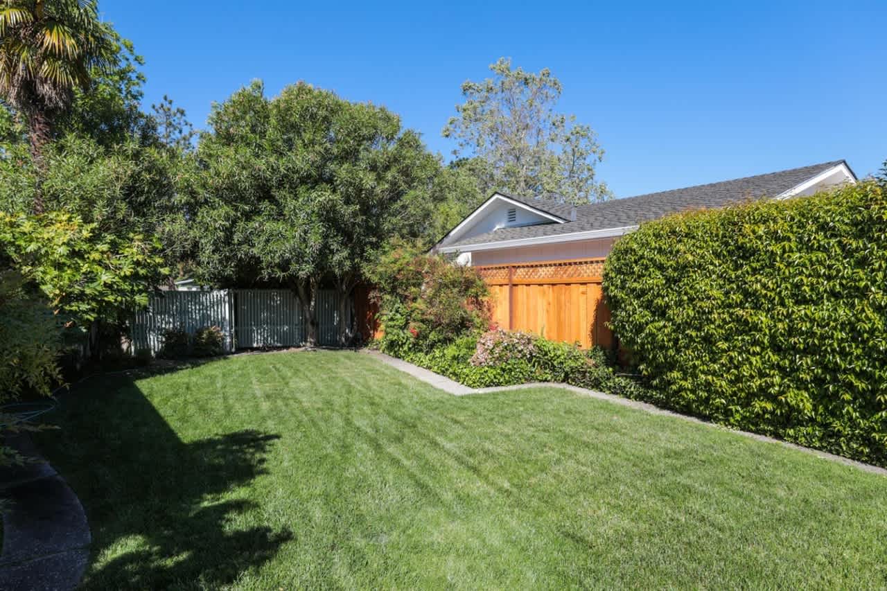 1211 Avalon Dr