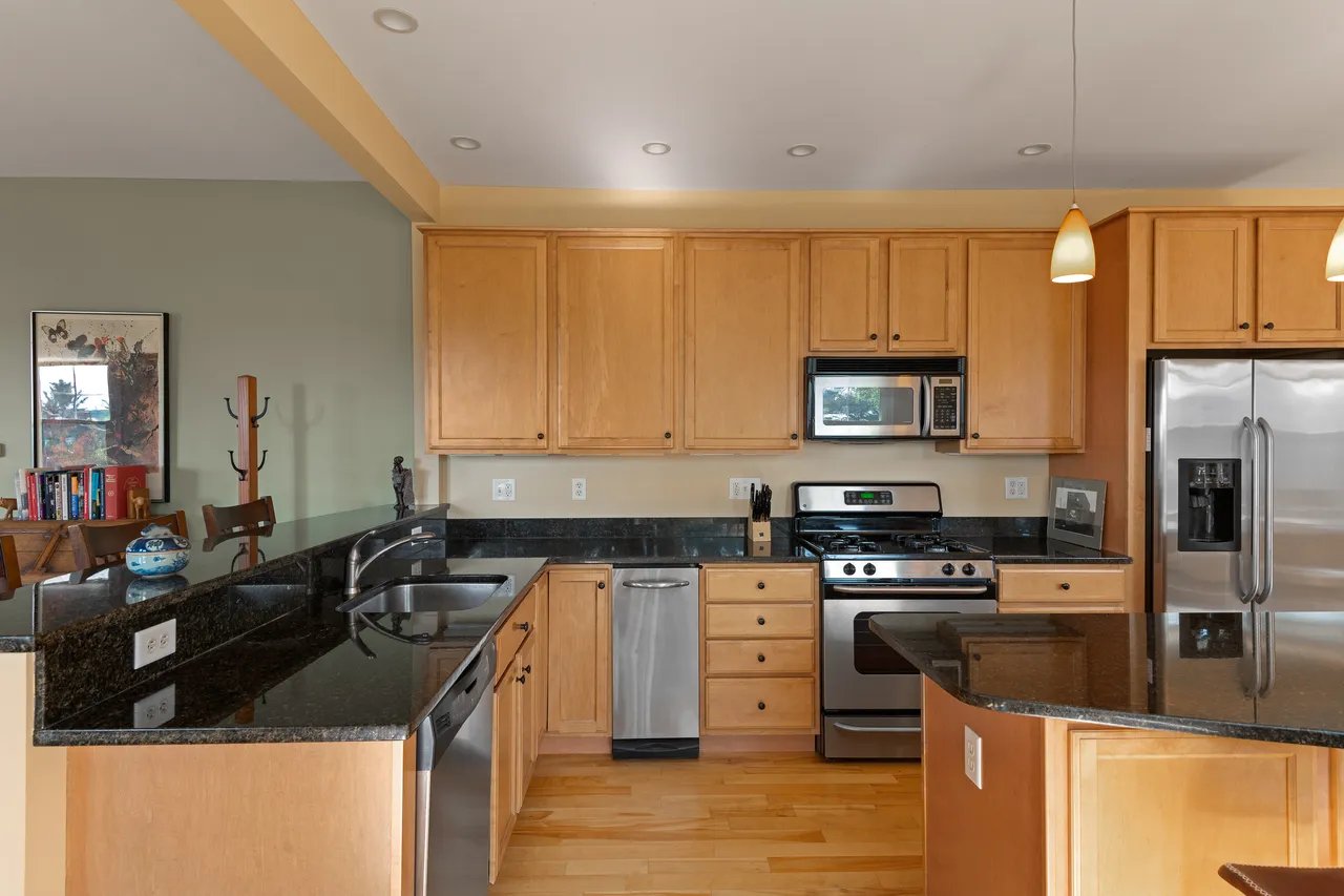Condo for Sale: 21 Sheridan Street, #2, Portland