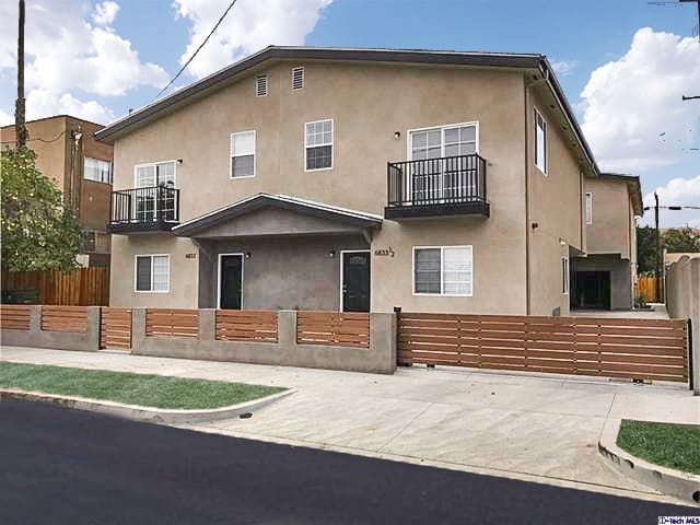 6831-6833 1/2 Hinds Ave. North Hollywood, CA