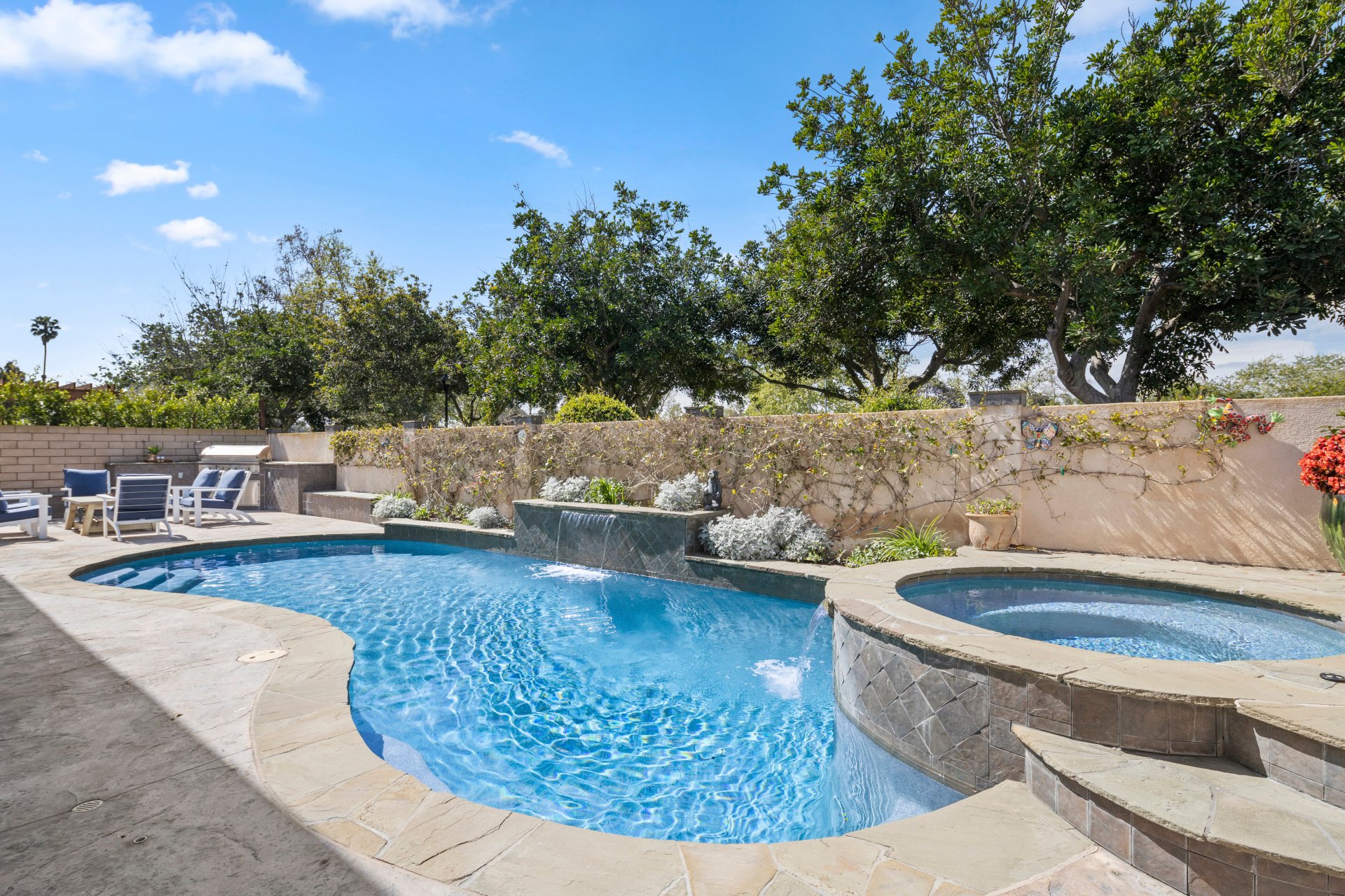 2709 Starbird Dr