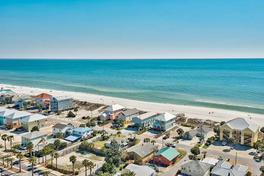9860 S Thomas Drive Unit 1015
