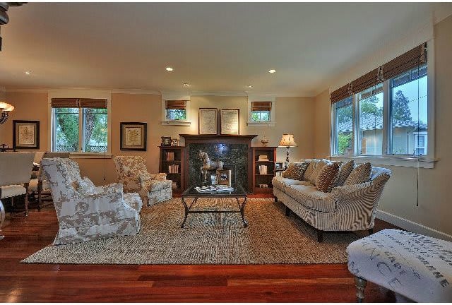 370 Duluth Cir