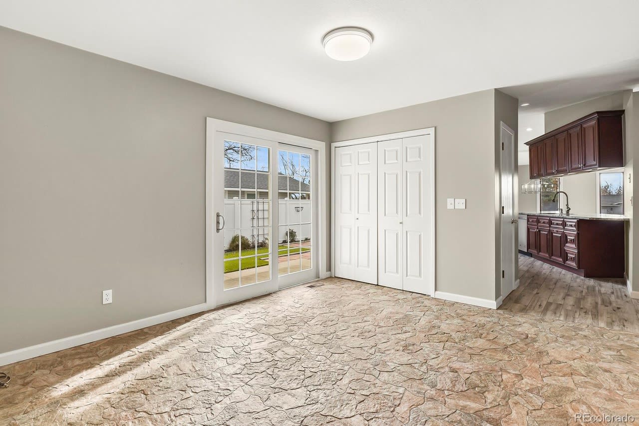 24 Scott Dr