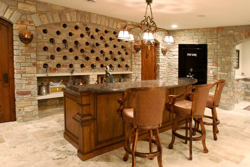 10 Must-Have Accessories for Your Home Wet Bar