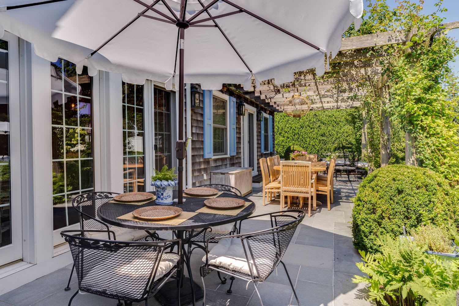 Modern Living & Historic Charm in Waterfront West Mecox