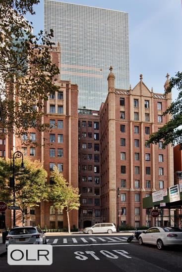 333 E 43rd Street #1015