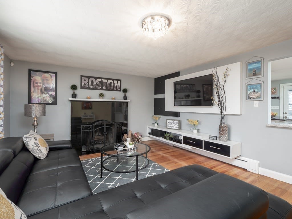31 Pershing Ave