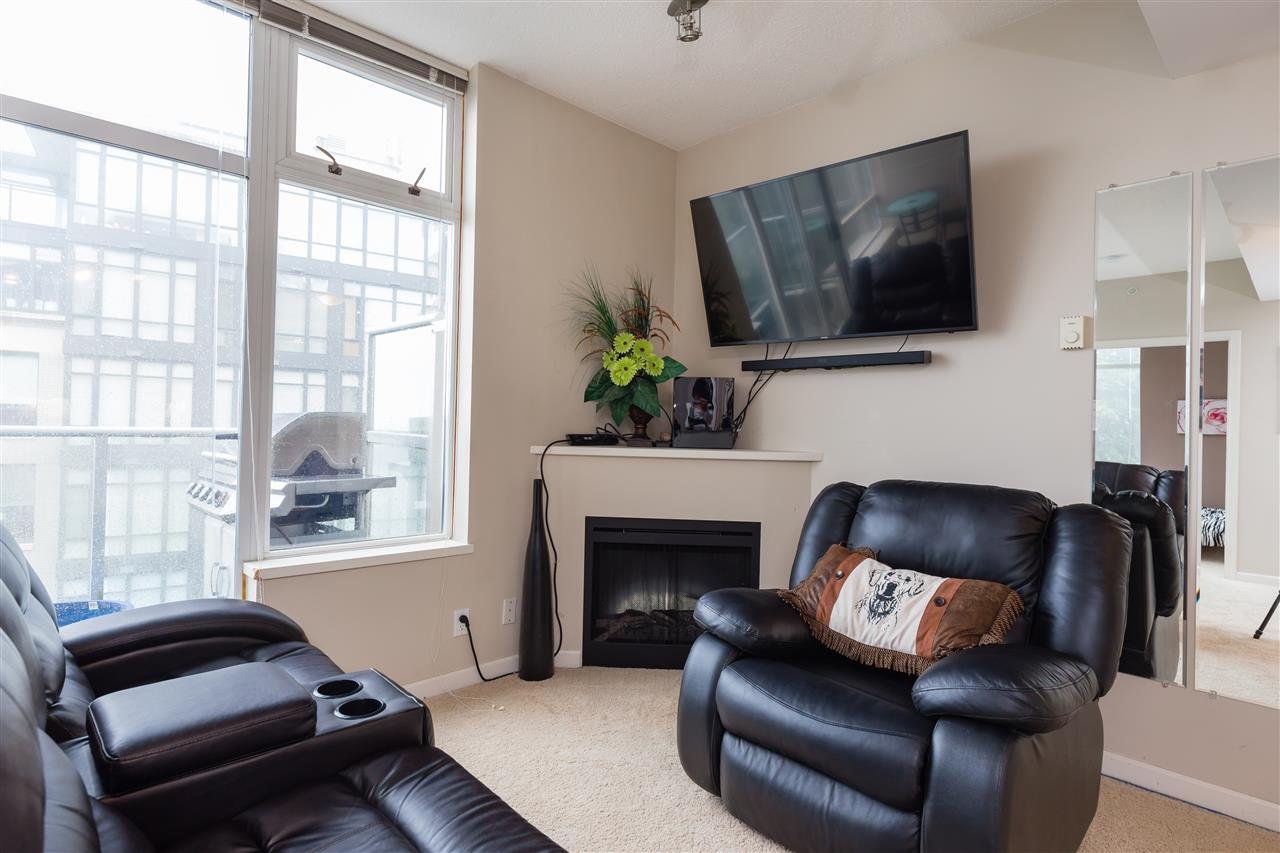 607-9298 University Cres