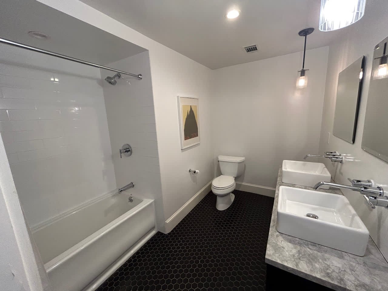 Union Park - Gorgeous 1.5 BED + Office ; Laundry and Garage Parking Included! Avail 8/1 or 9/1