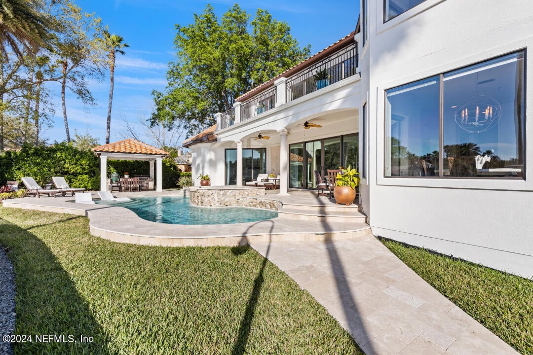 100 Harbourmaster Ct