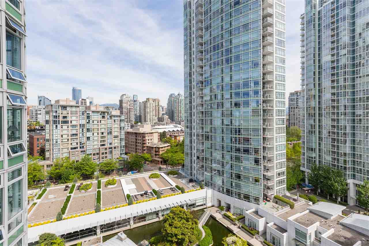 1603-1199 Marinaside Cres