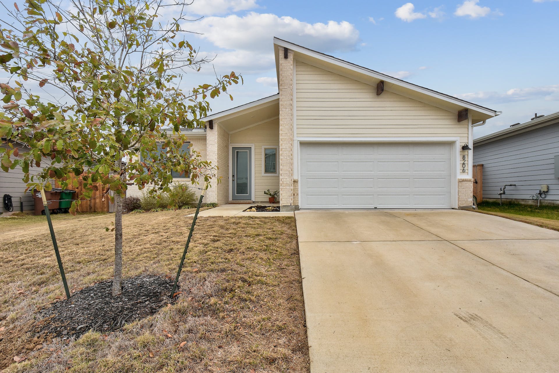 8206 Dampton Ln, Austin, Texas 78744