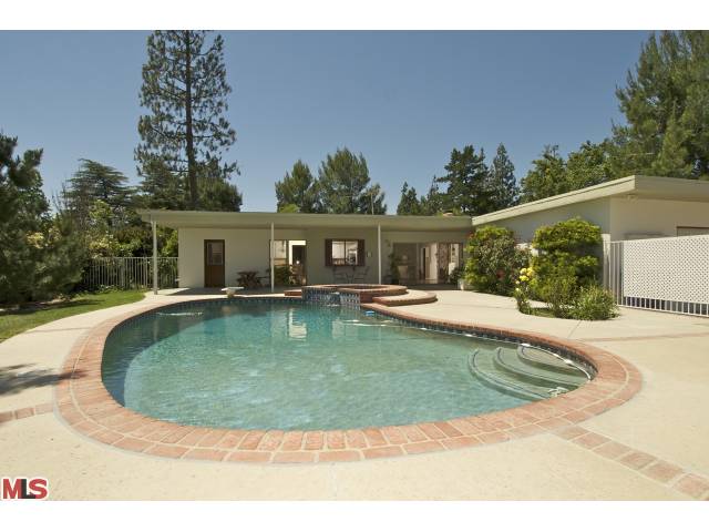 16700 KNOLLWOOD
