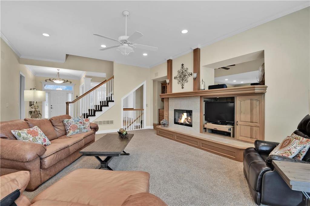 9853 S Bur Oak Circle