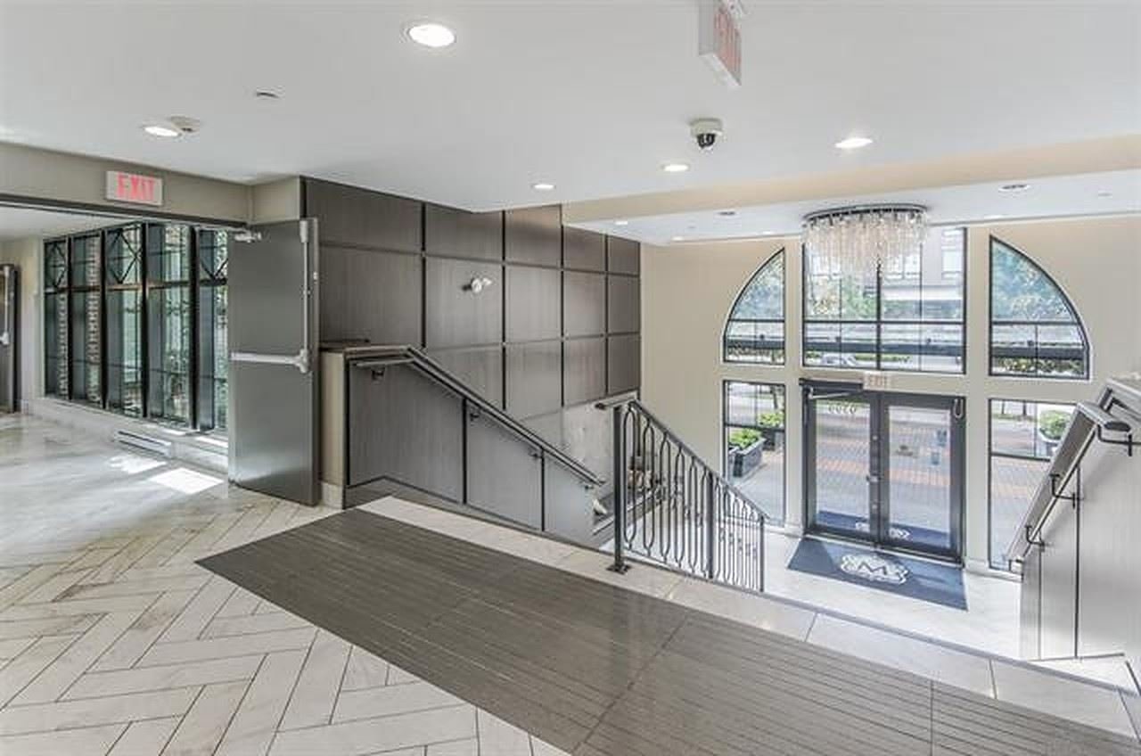 135-9399 Odlin Rd