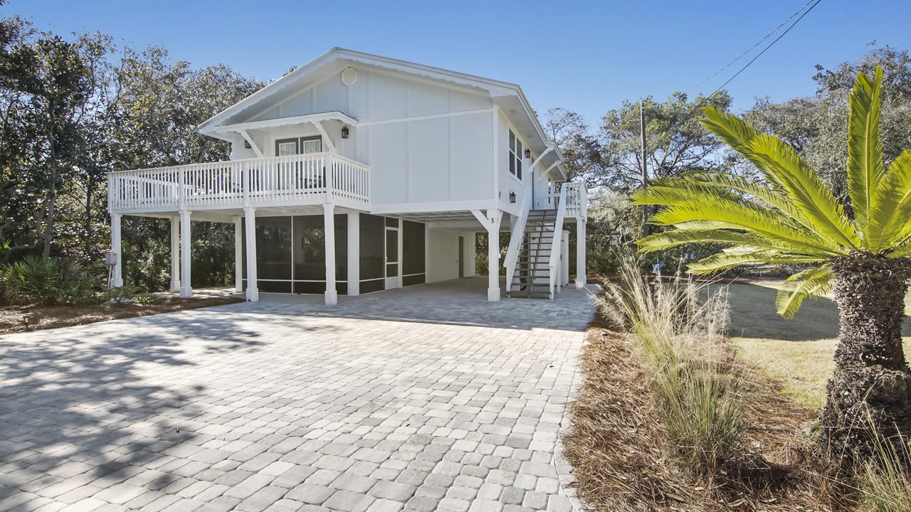Newly Remodeled in Seagrove