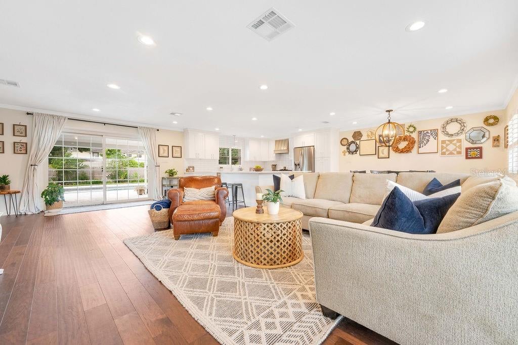3037 Bay Tree Dr