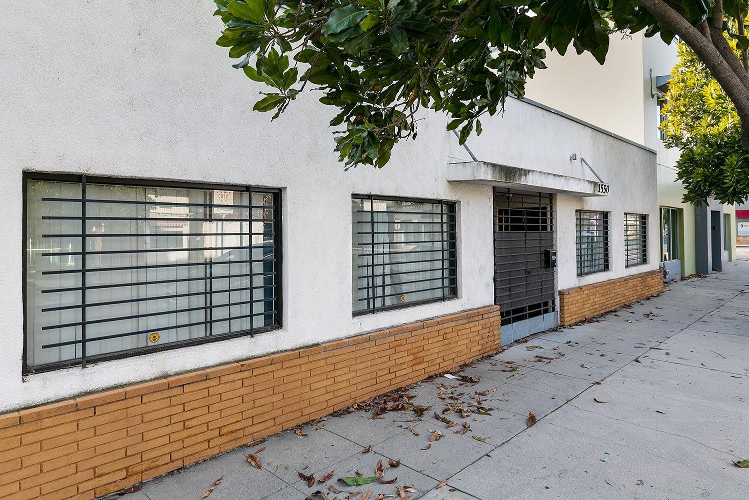 1550 Victory Blvd.