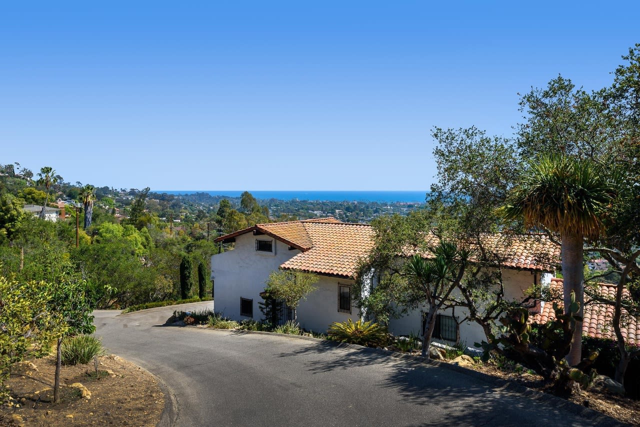911 Alameda Padre Serra