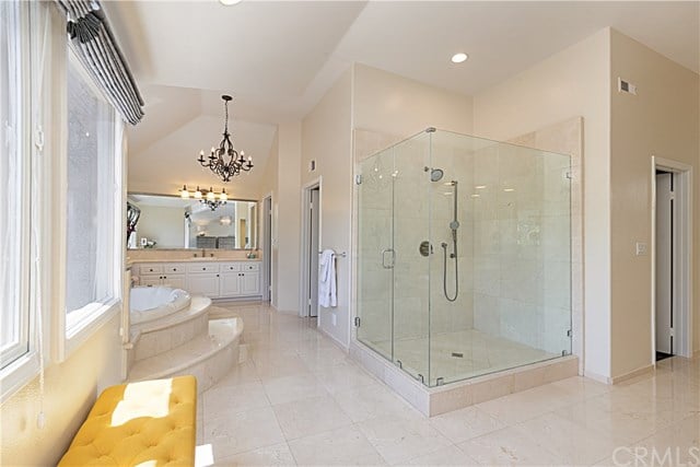 6652 Carriage Circle, Huntington Beach 