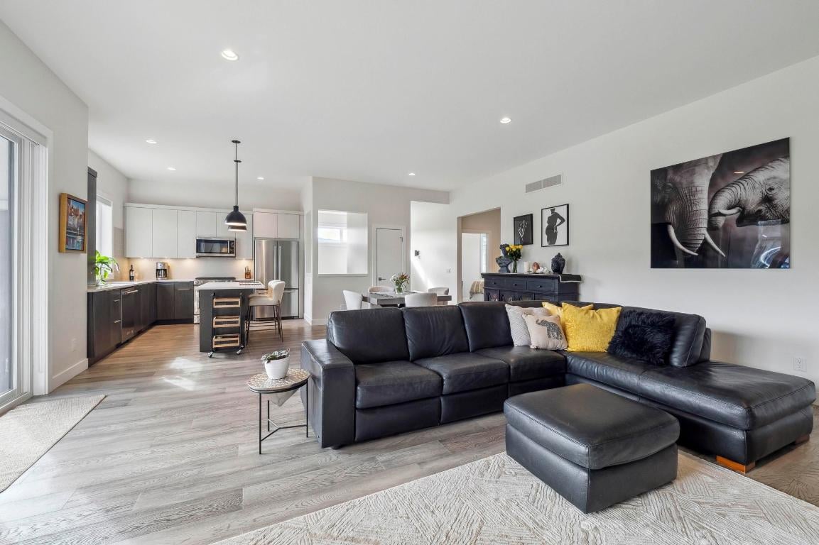 1345 Rocky Point Dr