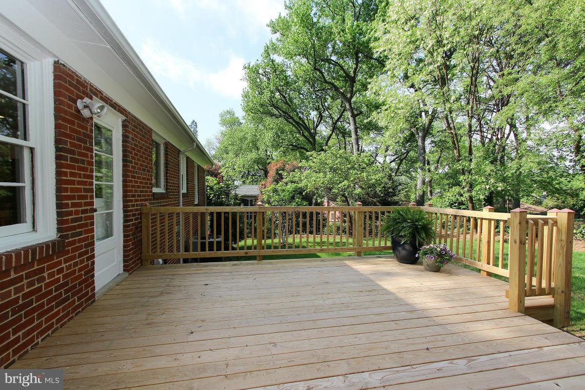 312 Yale Dr