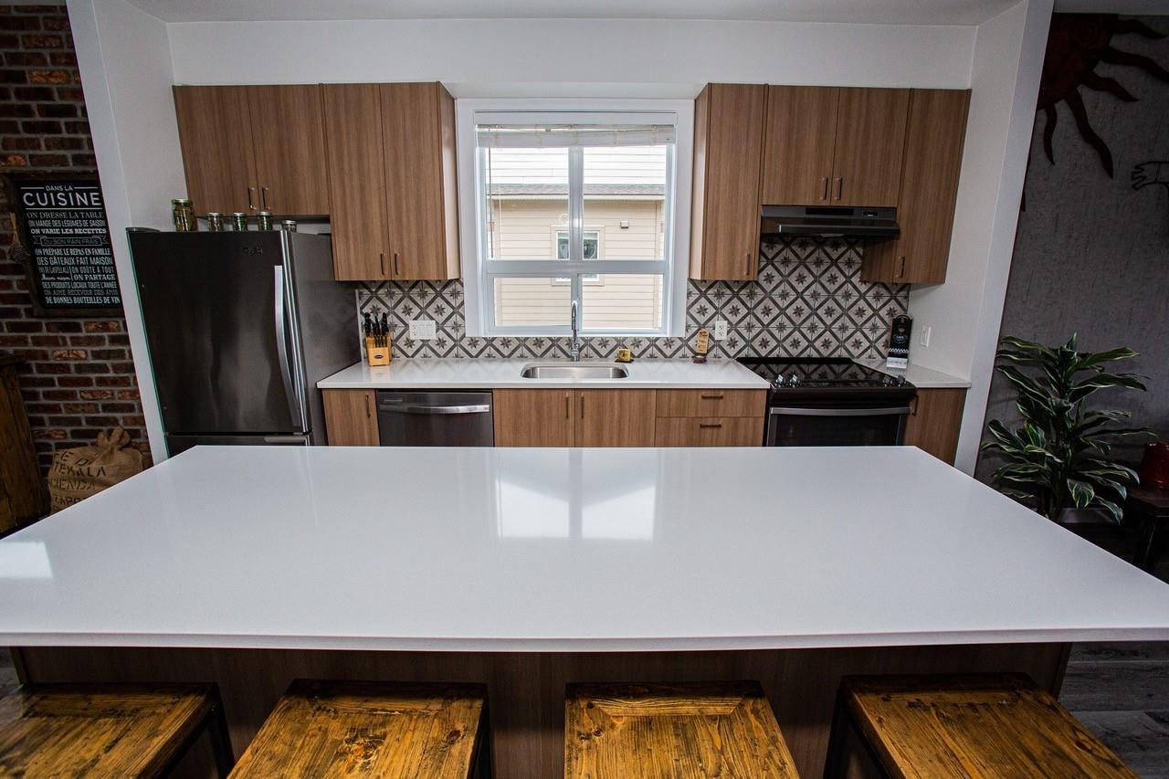 1-1188 Wilson Cres