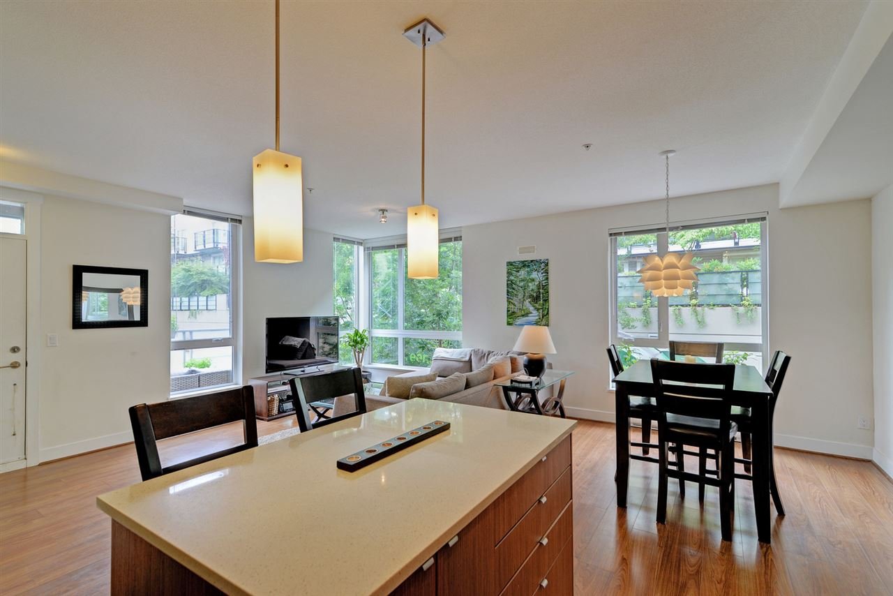 124-735 W 15th St