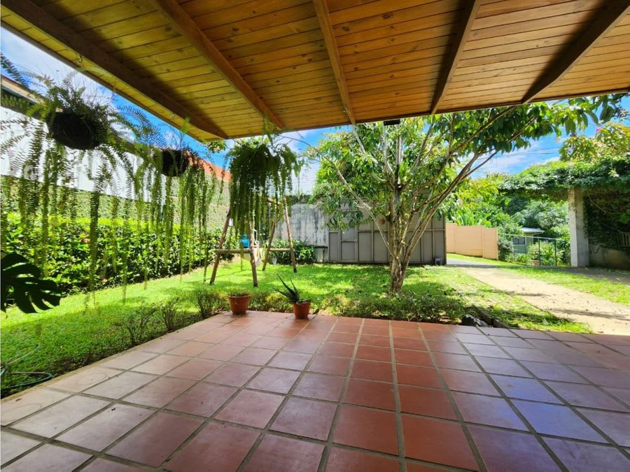 SE Vende Una Hermosa Casa Ubicada en San Isidro General