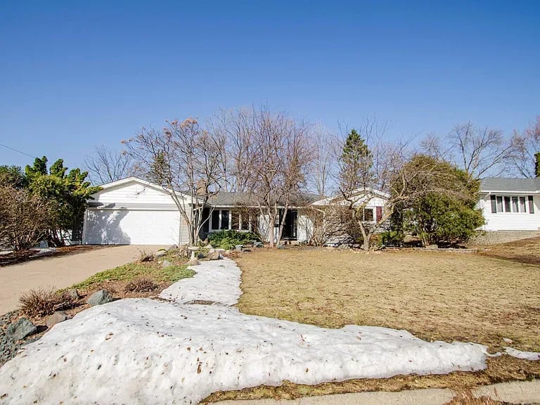 8232 Beard Rd