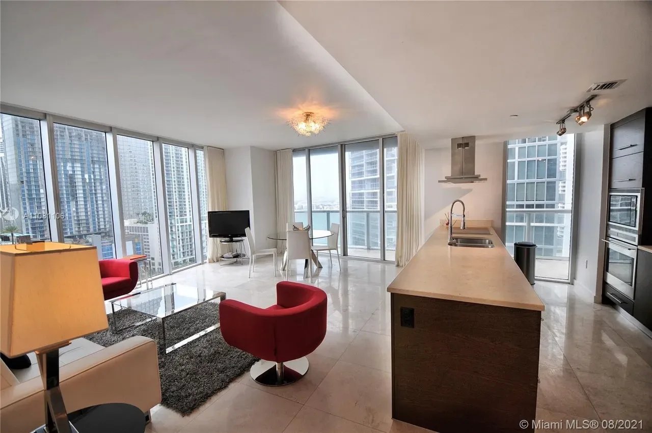 485 Brickell Ave APT 2102